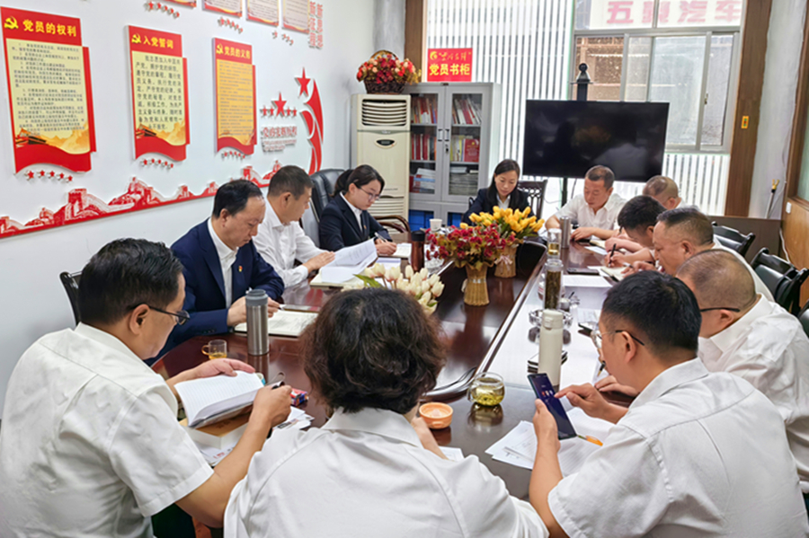 滇北讲授党课（昭通）.jpg